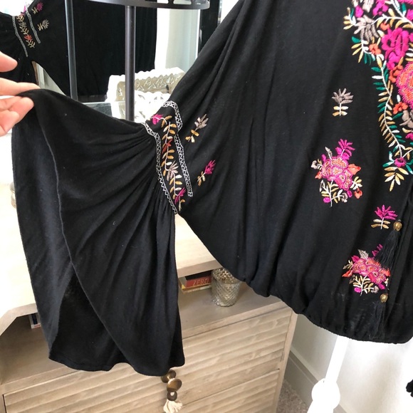 Free People batwing peasant top - Picture 4 of 9